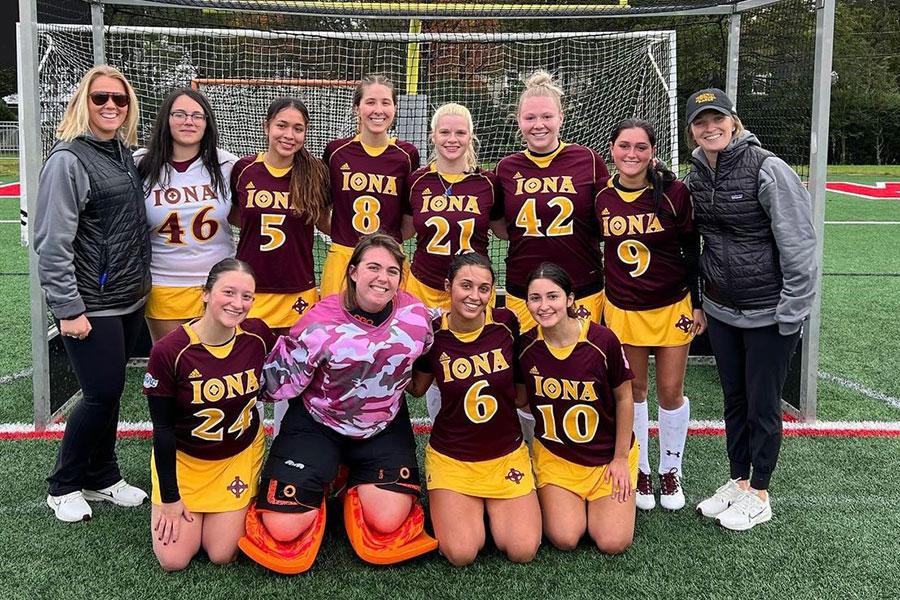 The Iona women's club field hockey team.