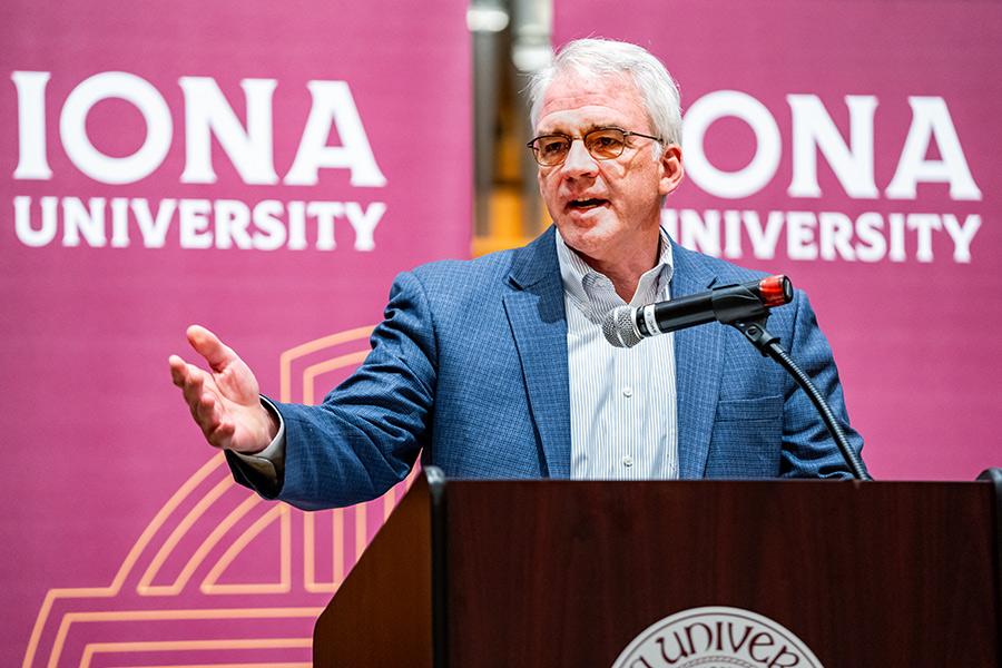 President Carey speaks at the fall 2024 White Coat Ceremony.