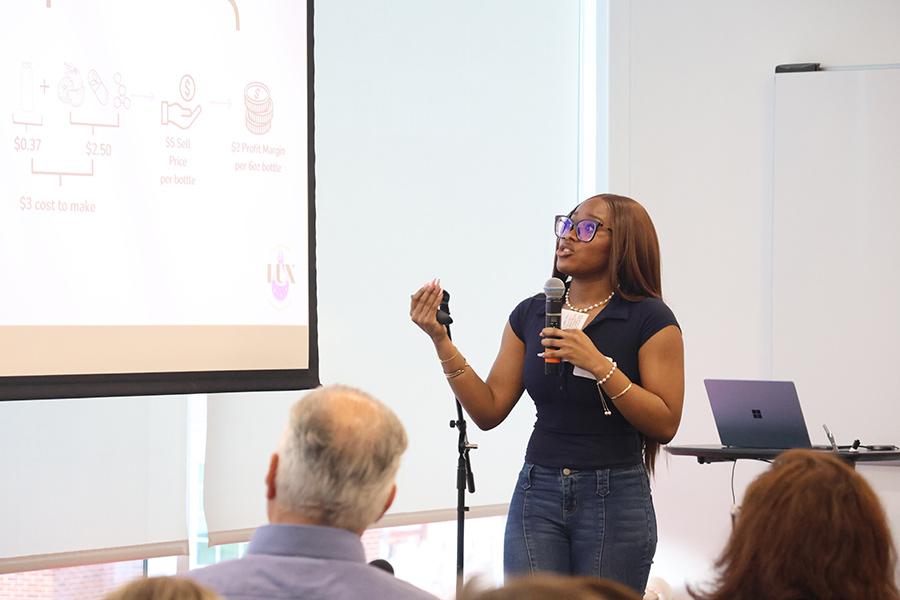 Spring 2025 IIC Final Pitch Participant Dana Grosvenor (LUX-Juices).