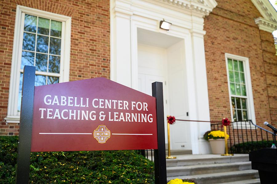 The Gabelli Center for Teaching & Learning sign.