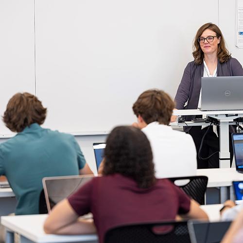 Dr. Hardigree teaching a class.