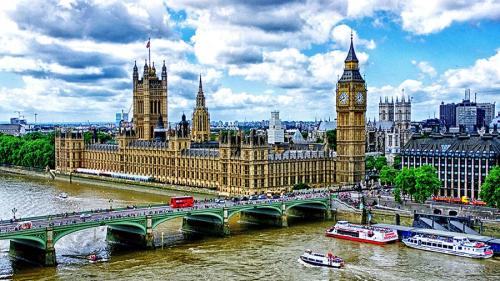 The River Thames and Big Ben in London.